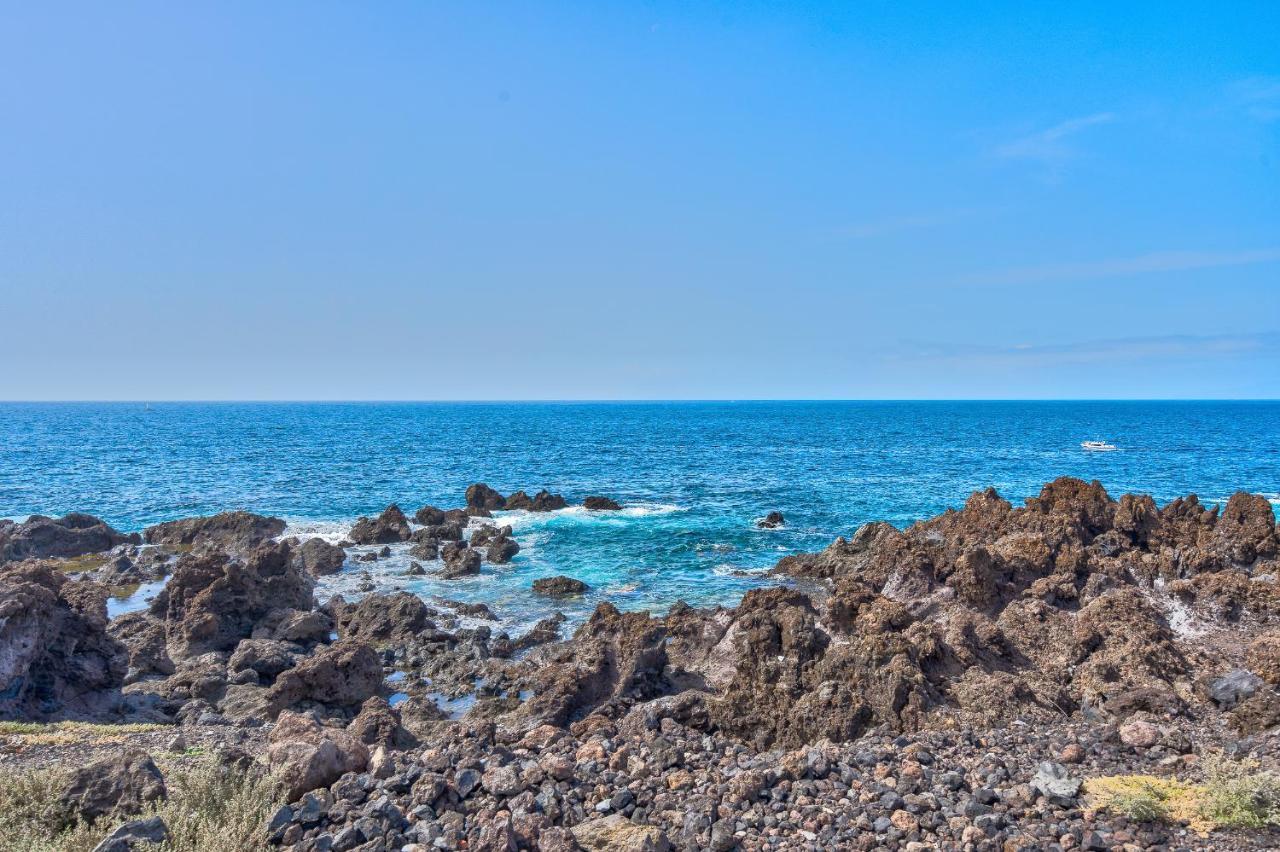 Апартаменты Coastal Escape Плайя-де-Сан-Хуан Экстерьер фото